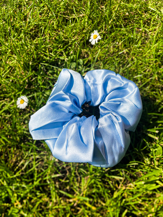 Single regular silk scrunchie